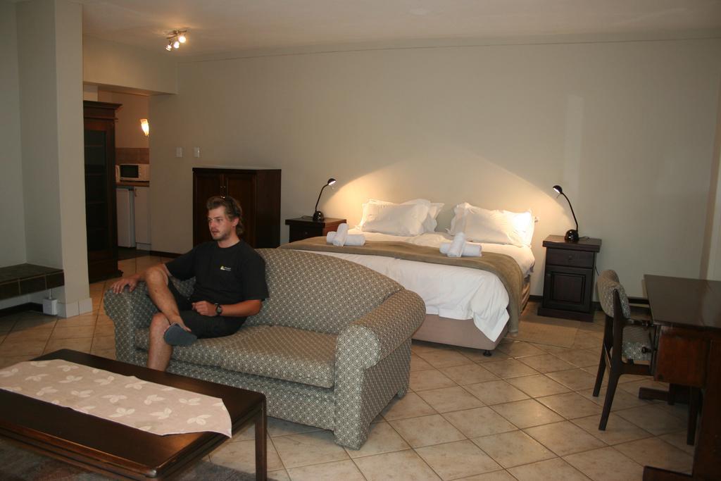 De Vagebond Hotel-Pension Windhoek Esterno foto