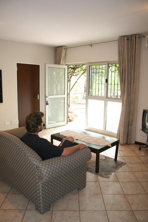 De Vagebond Hotel-Pension Windhoek Esterno foto